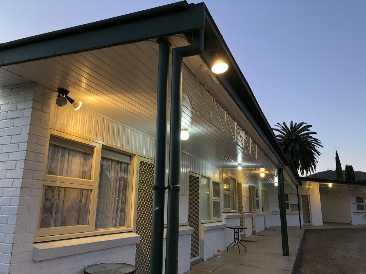 Green Door Motel Lavington Luaran gambar